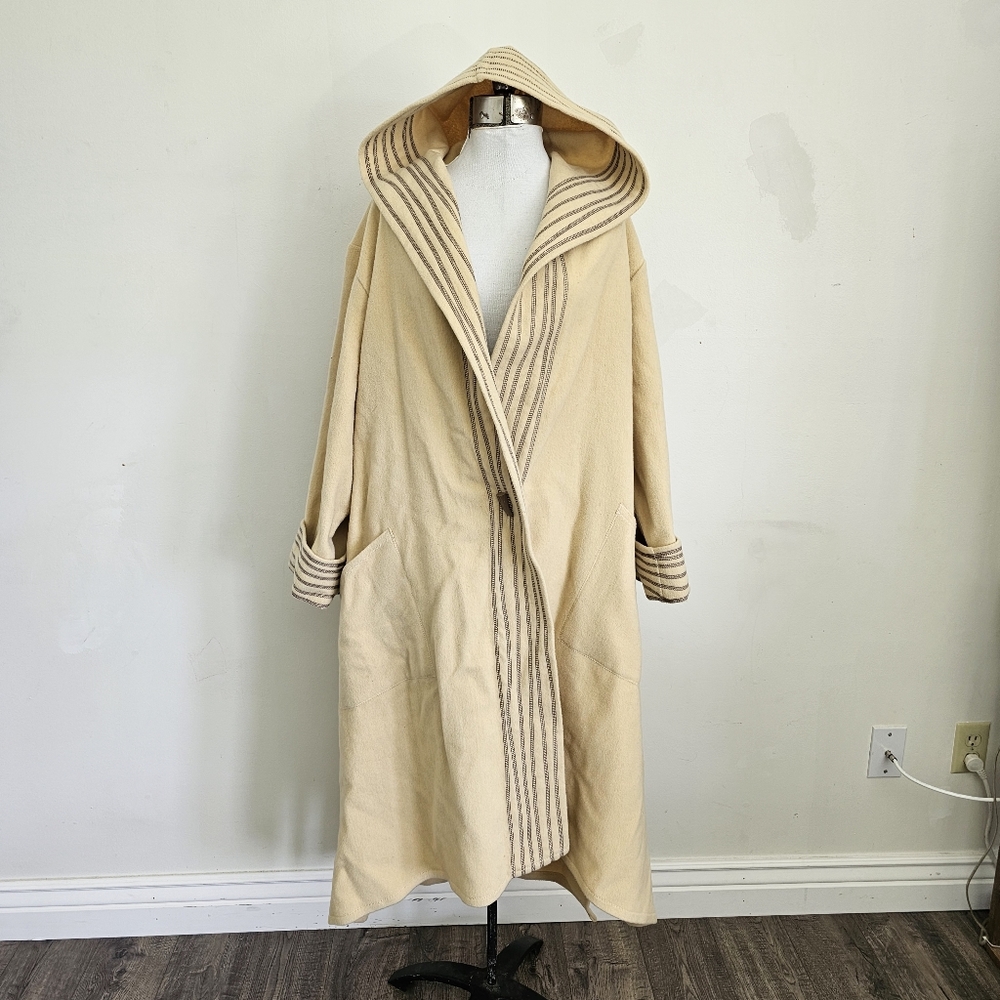 Vintage 100% Wool hooded oversized long cap coat asymmetrical size 8